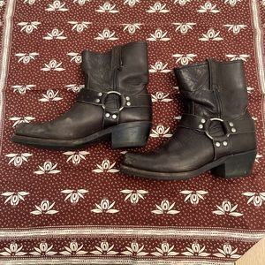 Women’s Well Loved Frye Boots size 8.5?